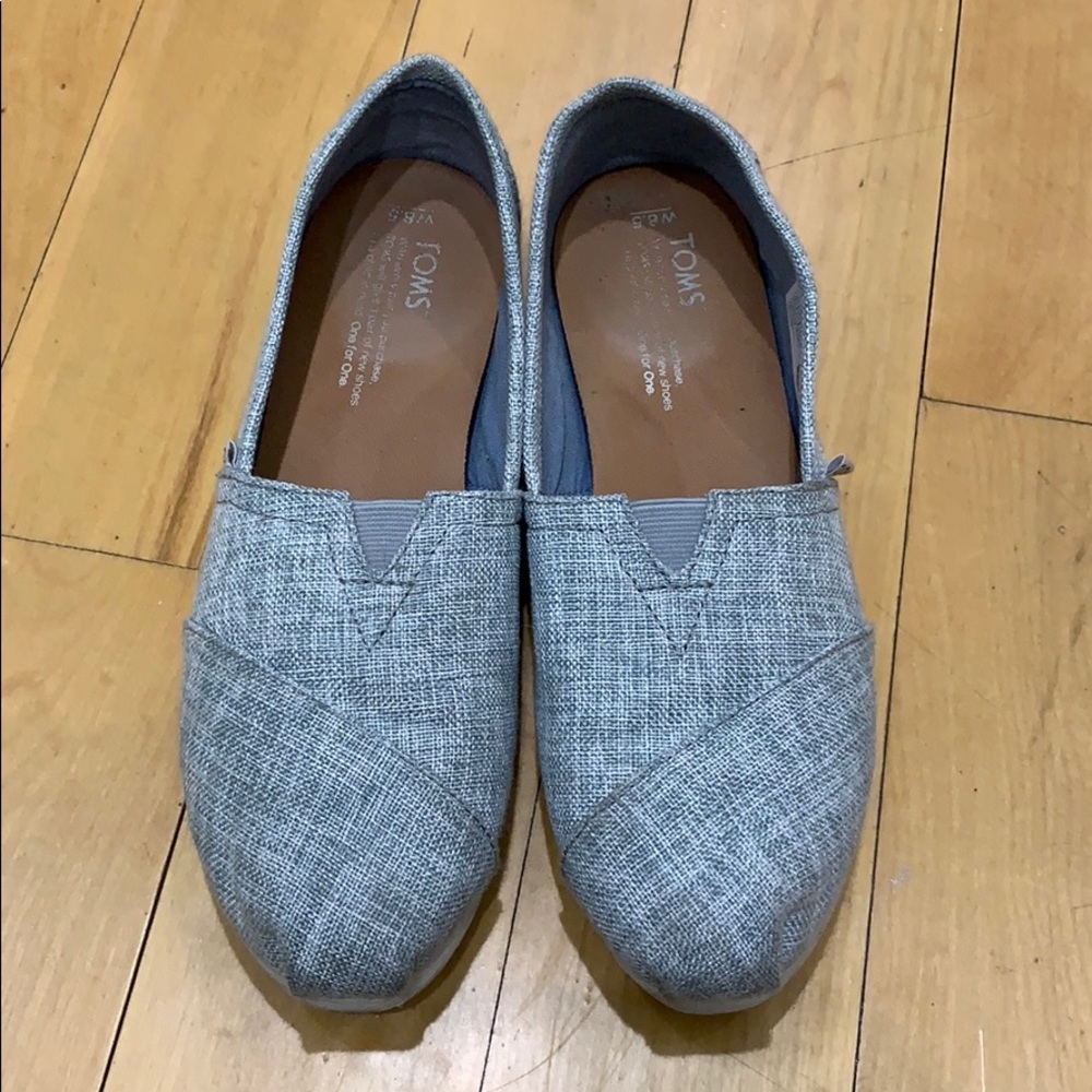 Toms